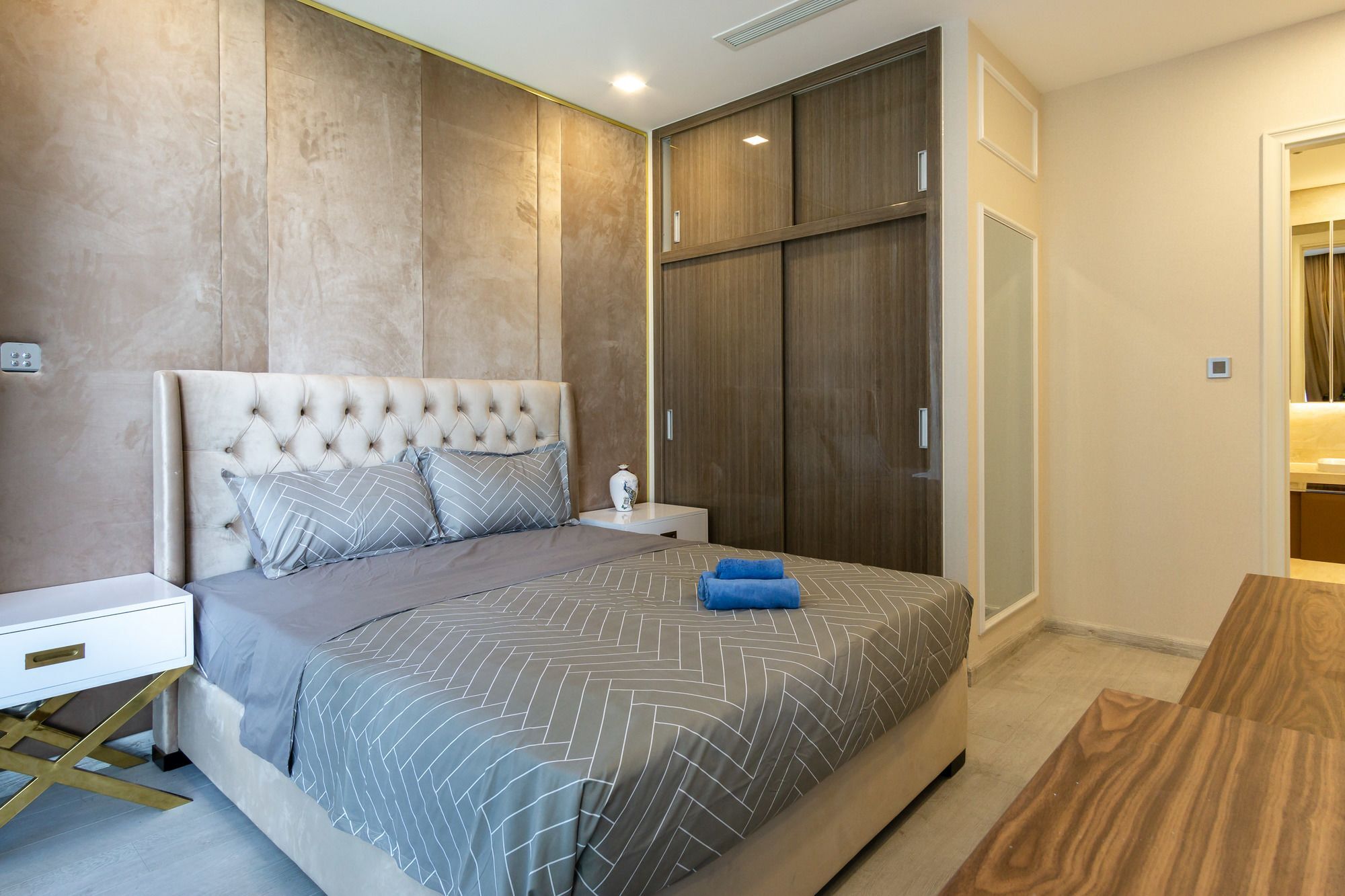 Apartment Urban House Saigon - Golden River