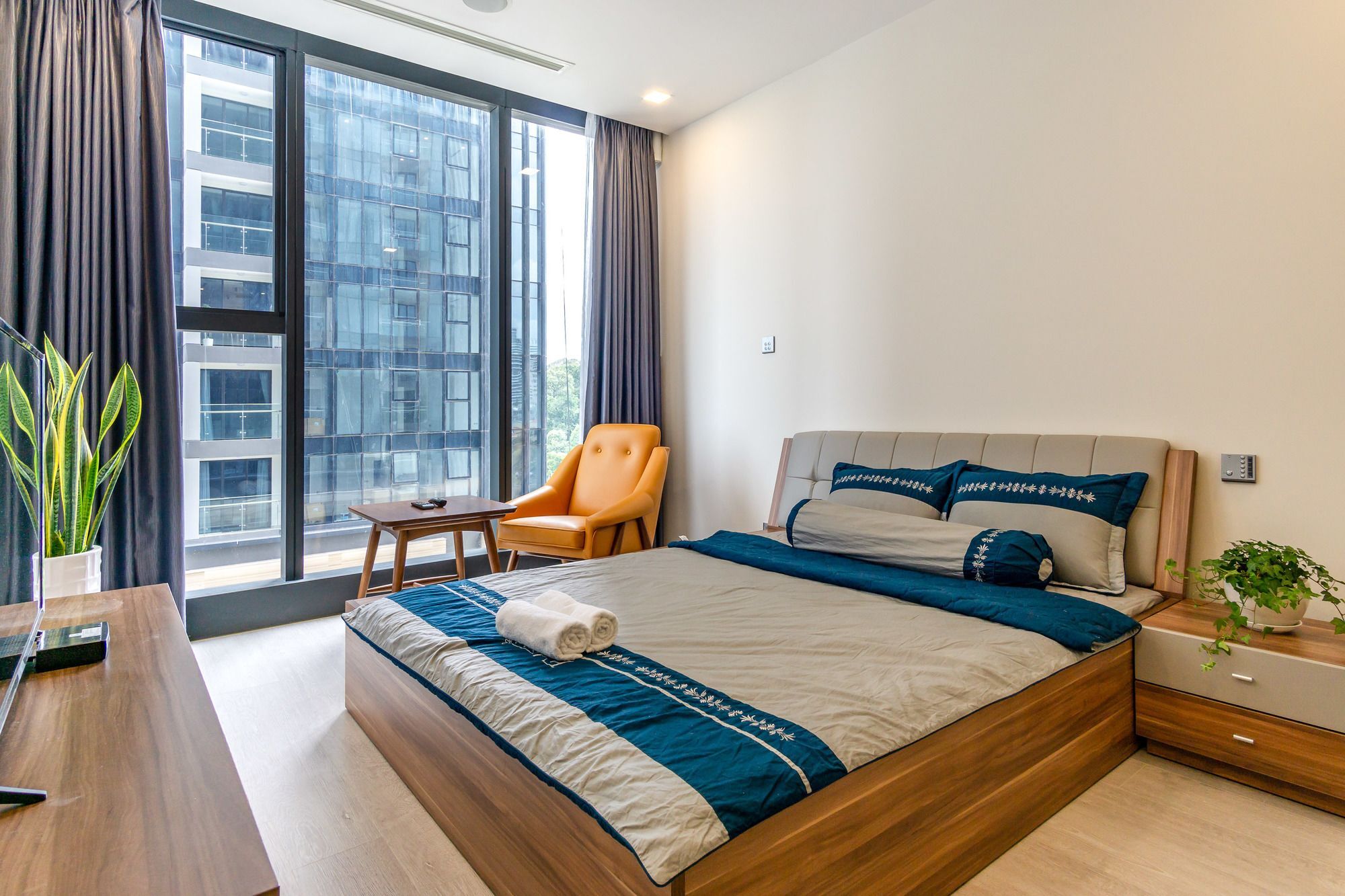 Apartment Urban House Saigon - Golden River *