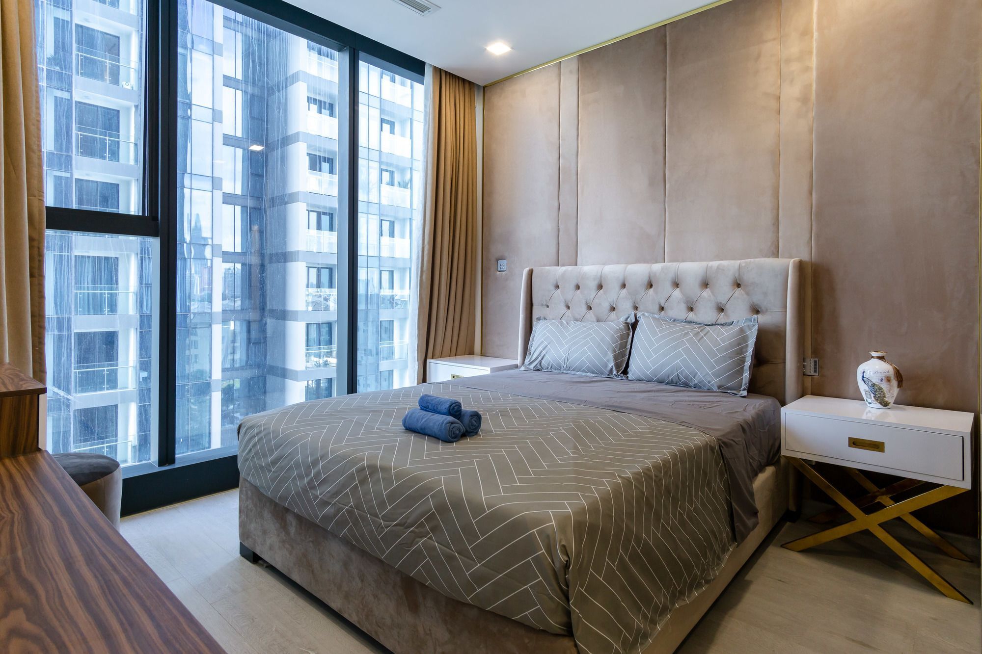 Apartment Urban House Saigon - Golden River *