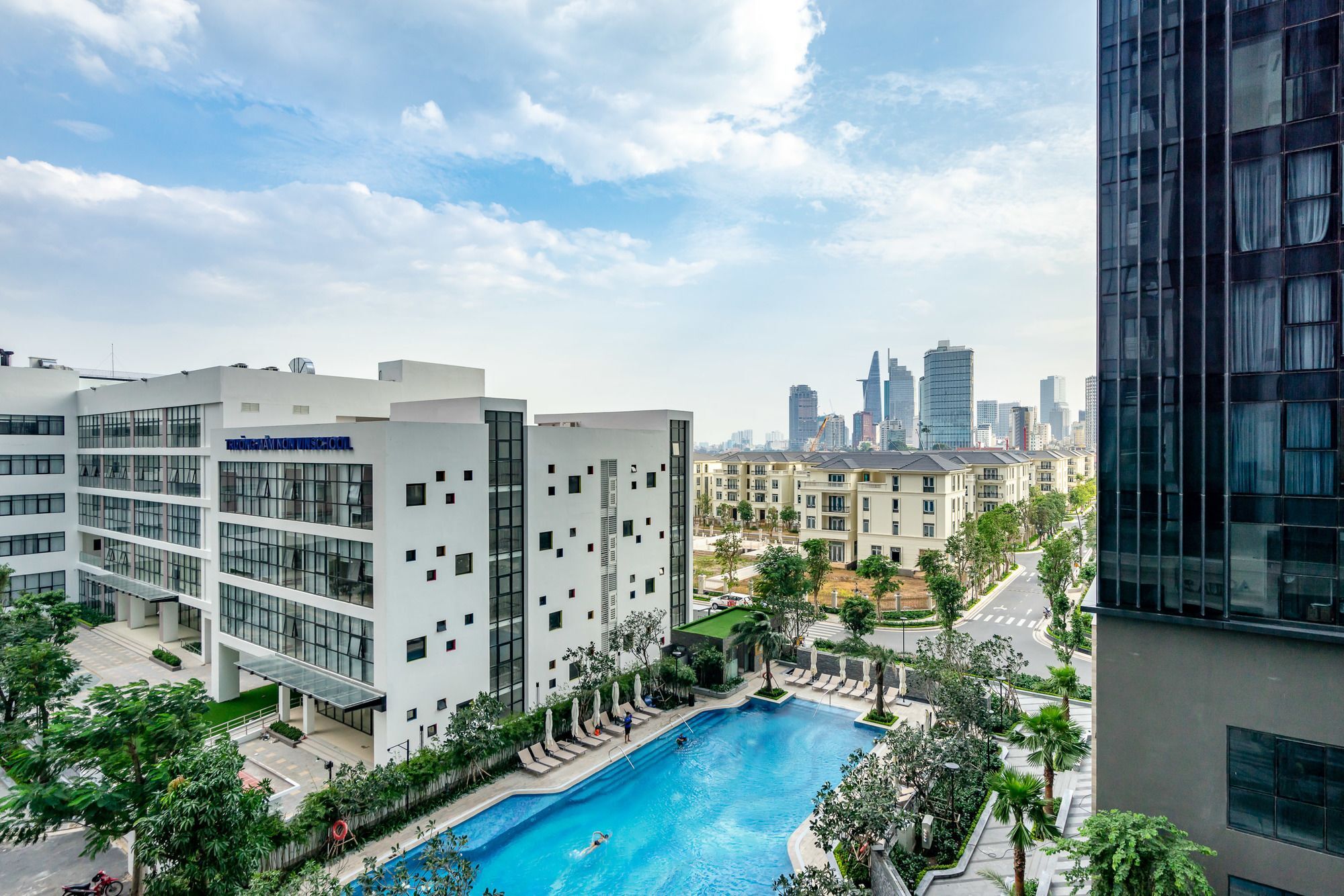 Urban House Saigon - Golden River Apartment